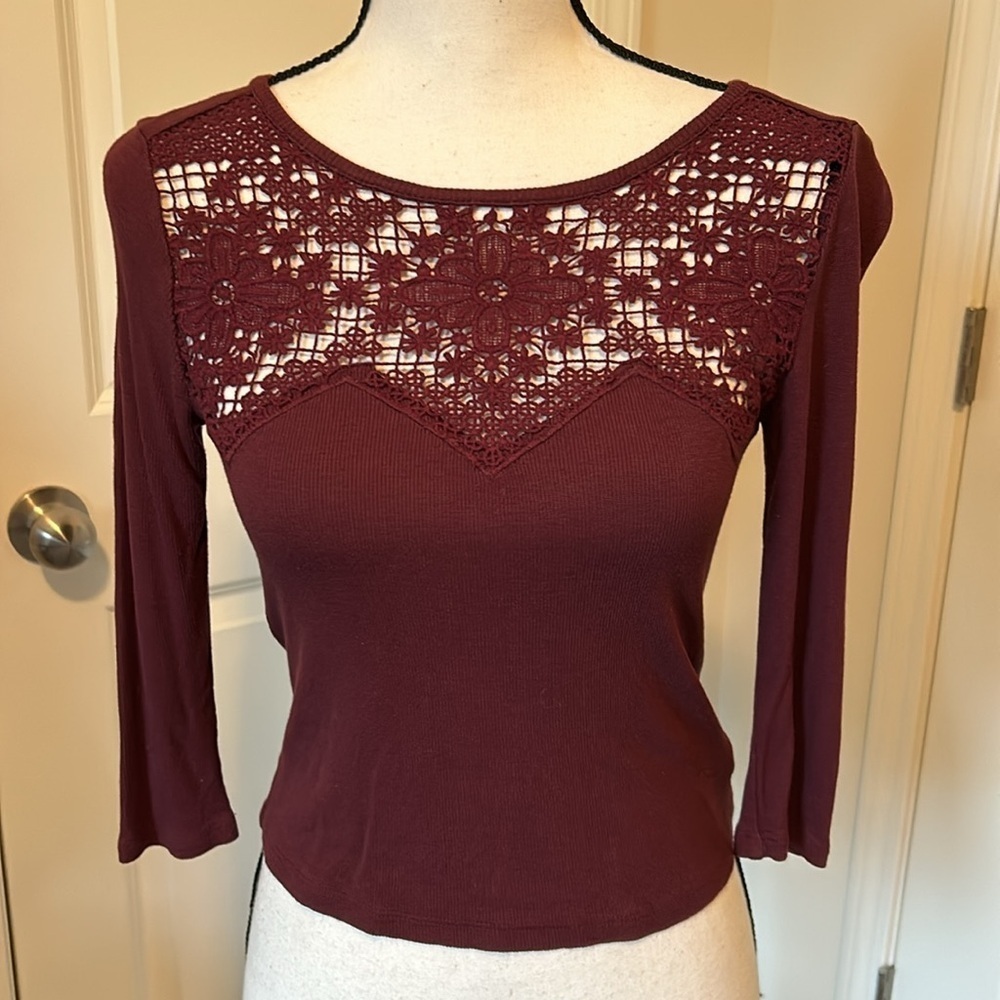 American eagle lace top